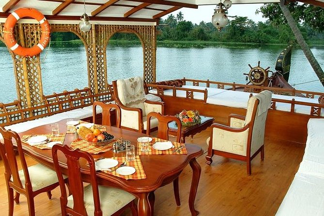 5 Days Kerala Tour Package With 4 Star Stays & Private Houseboat - Kundala Dam, Echo Point, and Mattupetty: views with short timing