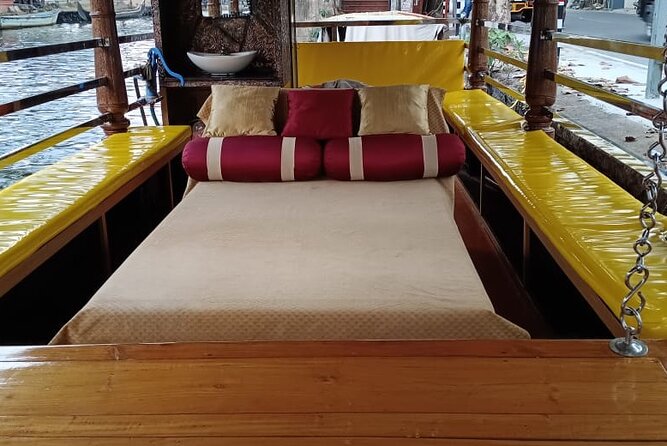 Aleppey Backwater Tour with Kerala Traditional Lunch - Inside the Kettuvallom Houseboat: Relaxed, Not Fussy