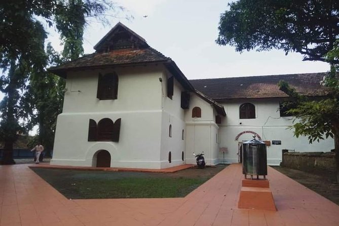 Cochin Heritage Tour - Jewish synagogue visit: scrolls and the Cabala stone