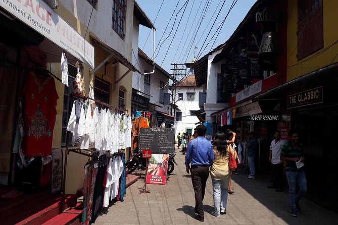 Cochin Over View - Private & Group Tour Options. Free Pickup Drop - Stop 1: Chinese Fishing Nets at Fort Kochi Beach