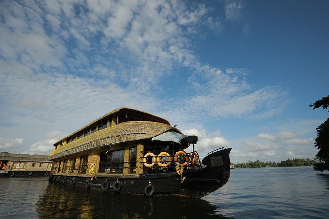 Cochin Shore Excursion Kerala Houseboat Trip(with Lunch, Pickup &Drop from Pier) - Houseboat day cruise: what private time on the water really means