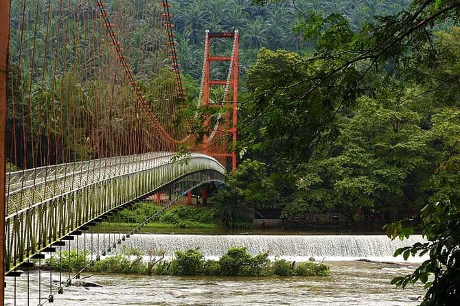 Day Trip to Athirappilly Water Falls by Kochi Taxi - The Thumboormuzhi Dam & Garden Stop (A Break Before the Big Falls)