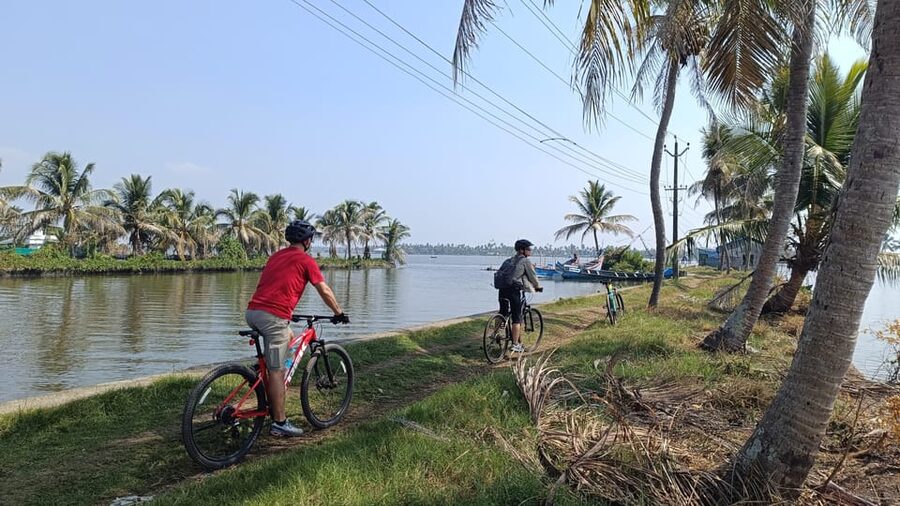 Fort Kochi Beach and Backwater eBike/Cycling Tour (Half Day) - Should you book this half-day Fort Kochi beach and backwaters cycling tour?