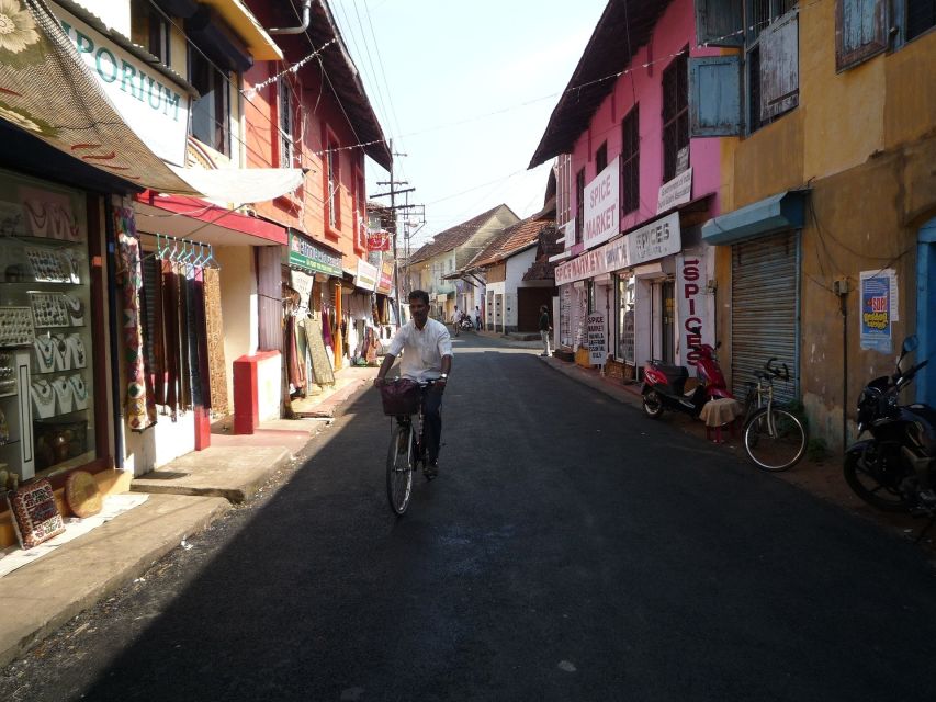 Fort Kochi & Chinese Fishing Nets Private Walking Tour - Jew Town and the Pardesi Synagogue: Where Architecture Meets Living Tradition