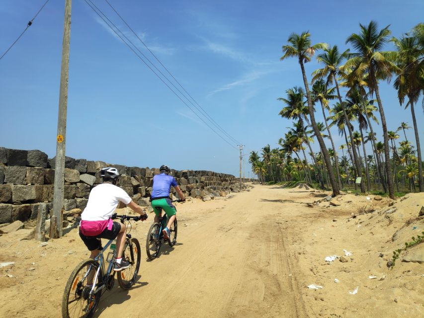 Fort Kochi Heritage Day Cycling Tour - St. Francis Church and Paradesi Synagogue: When One Neighborhood Holds Many Faiths