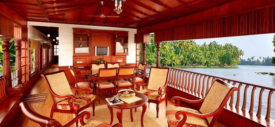 From Cochin: Day Tour of Alleppey houseboat with Lunch - Sailing + photo stops: how to get the best views without rushing