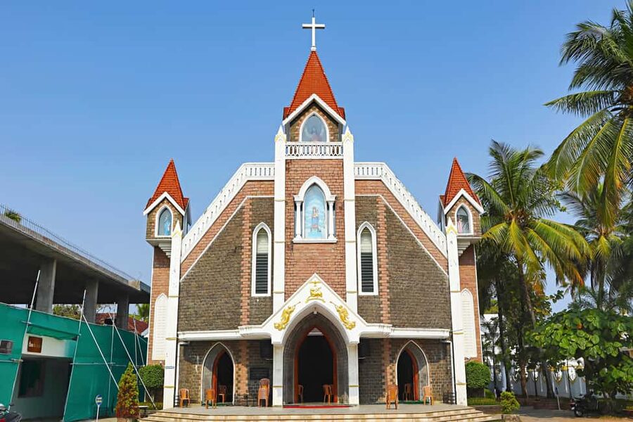 From Cochin: Fort Kochi Same Day Tour with Dutch Palace - St. Francis Church: the Portugal thread you can actually see