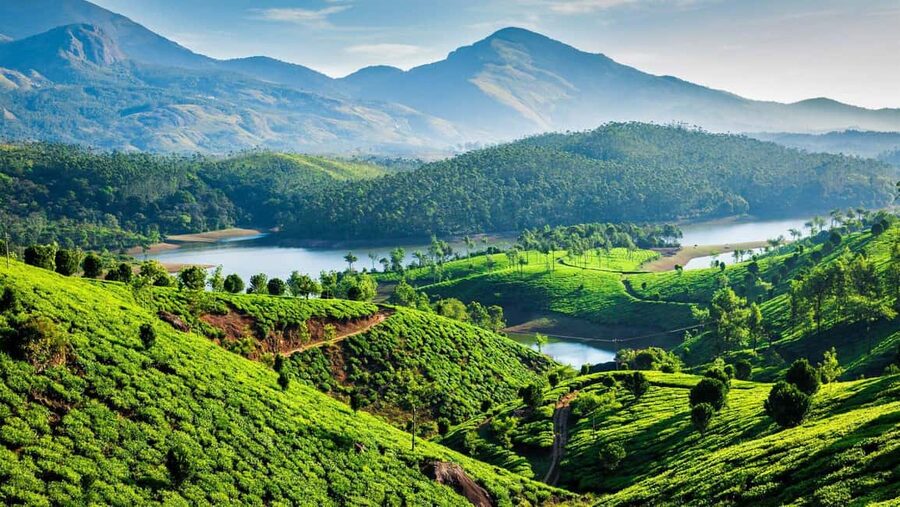 From Kochi: 3-Day Periyar Wildlife Sanctuary Tour - Day 1 in Thekkady: check-in, Kathakali options, and spice markets