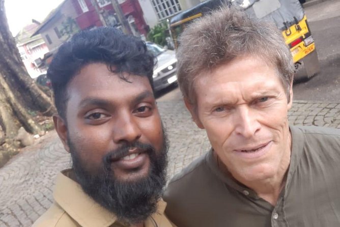 Funny and helpful Tuk Tuk Tour in Kochin - Cochin temple stops, Jew Town lanes, and the Spice Market finale