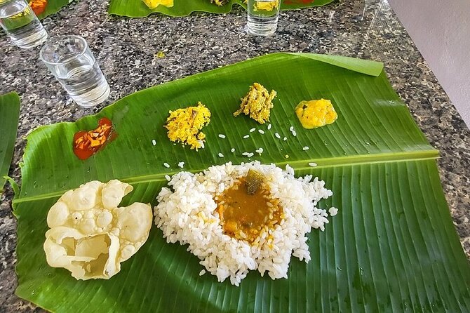 Half Day Village Backwater Eco Country Boat Cruise :Group Tour from Fort Cochin - Guides and group dynamics: what to watch for before you go