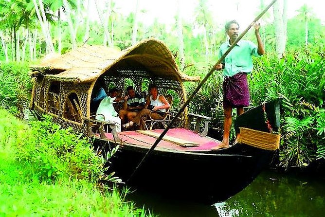 Half Day Village Backwater Eco Country Boat Cruise :Group Tour from Fort Cochin - The non-mechanized boat ride: why it feels different from motor boats