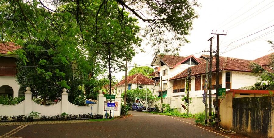 Highlights of Cochin: Group Tour from Cochin Port - St. Francis Church and the Vasco da Gama connection