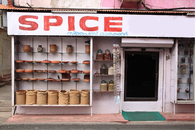 Jewish Town Walk - Kochi (2 Hours Guided Walking Experience) - Gan Shalom and Paradesi Synagogue: the heart of the Jewish quarter