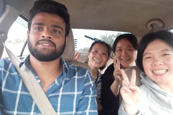 Kochi Airport Transfer - The air-conditioned private ride and luggage help