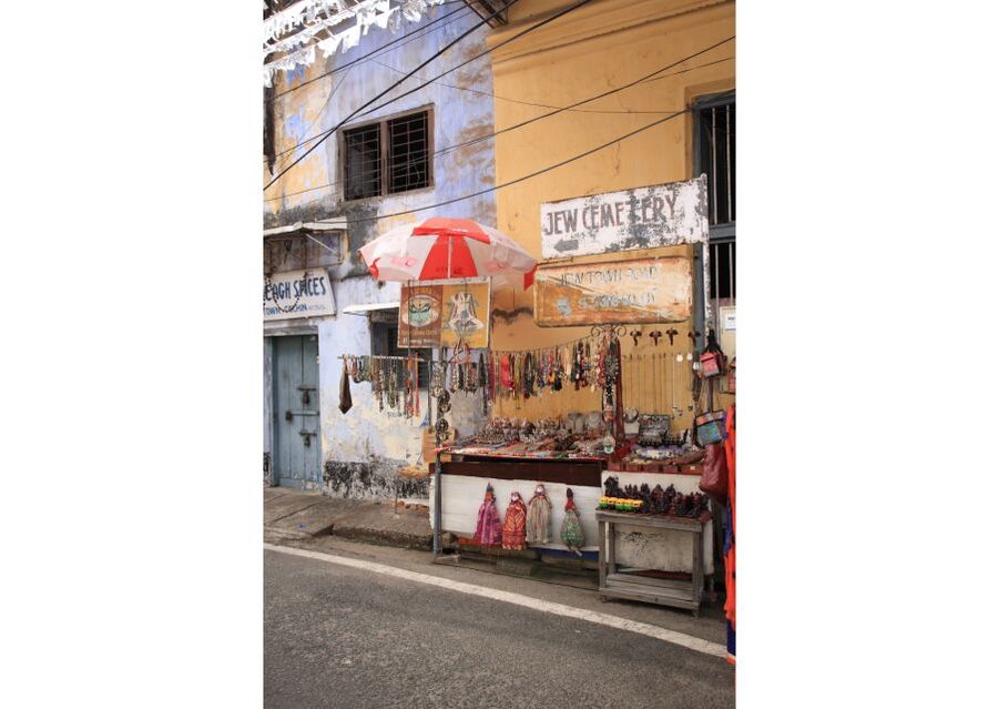 Kochi: Jewish Town Guided Walking Experience - Royal Mattancherry Palace: why the Dutch-era setting helps