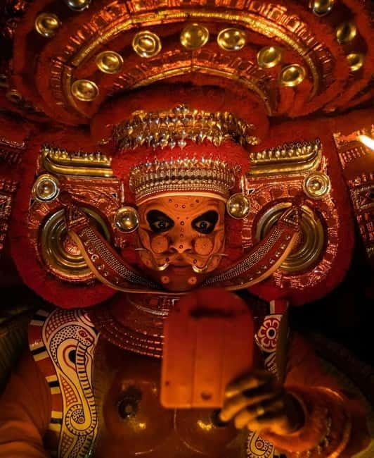 Kochi: Kathakali, Theyyam, and Kalaripayattu Evening Show - A Kochi evening built around three living traditions