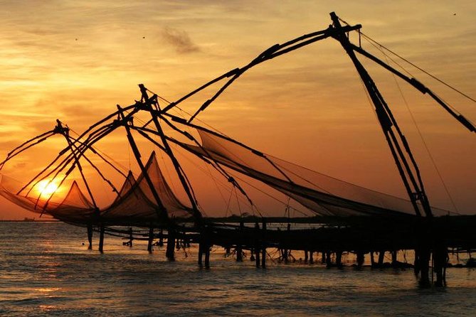 Kochi Private Day Tour -Heritage and Backwaters on Houseboat - Kerala lunch on board: more than a meal, it’s the value