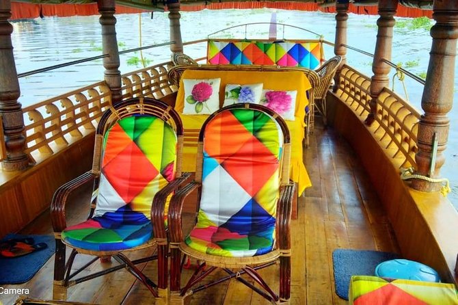 Kochi Private Tour: Kerala Backwater Shikara (Shaded Canoe Boat) Day Cruise - Extras That Can Happen When Your Guide Has Time