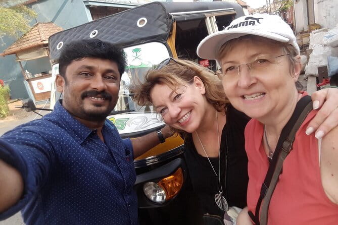 Kochi Tuk-Tuk Sightseeing Tour with Cruise Ship Pickup - Stop 2: Fort Kochi Beach for a quick reset