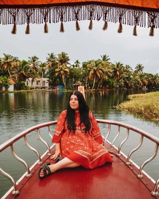 Luxury Alleppey Houseboat Day Tour from Kochi - A luxury houseboat cruise through canals and village waterways