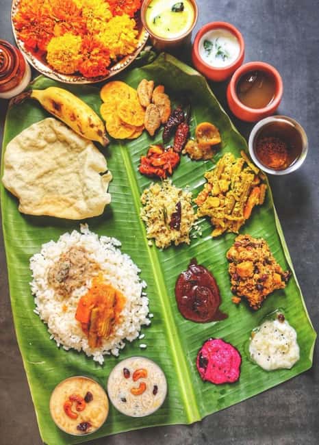 Luxury Alleppey Houseboat Day Tour from Kochi - The onboard guide: local context that makes the scenery click