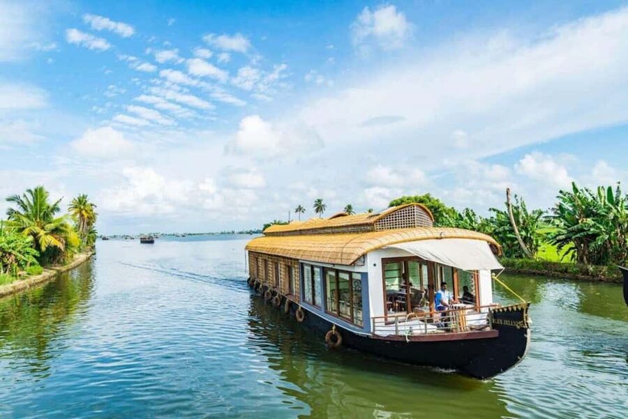Luxury Alleppey Houseboat Day Tour from Kochi - Traditional Kerala lunch: what you’ll eat on this day