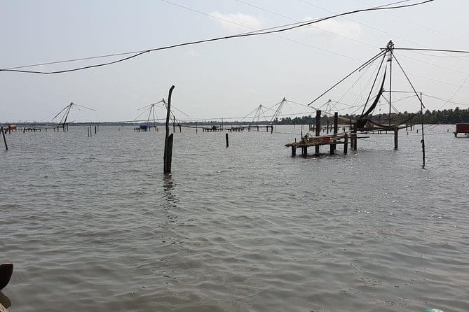 Midday Cruise with Village Life - The guides make it click: from Achu and Apu to Captain Sanu
