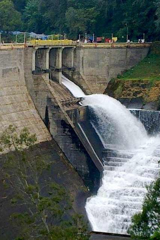 Munnar: Local Highlights Day Tour with Top station Visit - Walking, Rain, and Small Rules That Keep the Day Smooth