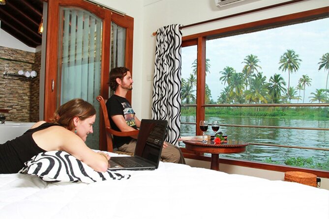 Nature Beauty, Backwater of Kerala Tour (05 Nights - 06 Days) - Alleppey backwaters: the houseboat day that steals the show