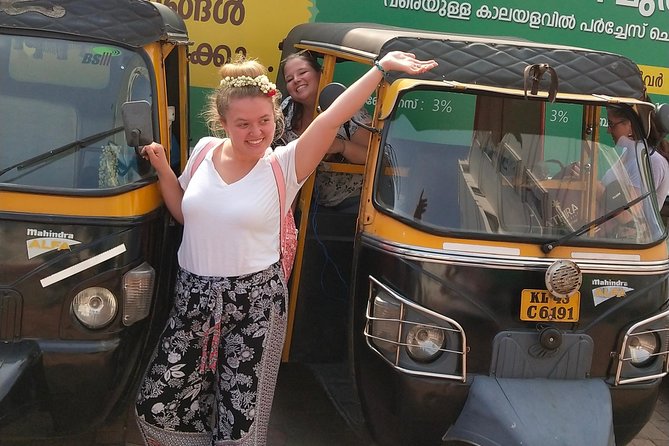 Private Guided Kochi Tuk tuk Tours with Pickup from Cruise Ships - St. Francis Church, Dutch Cemetery, and Fort Kochi Beach: A Good Tempo Break