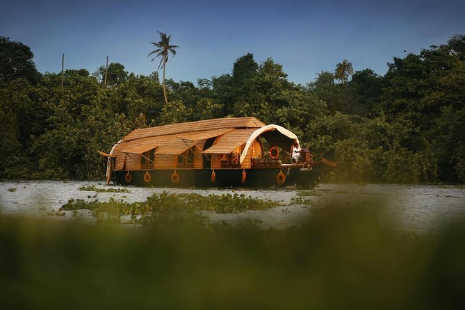 Private Overnight Alleppey Houseboat Cruise from Kochi - Backwaters at a human pace: what the overnight setup really feels like