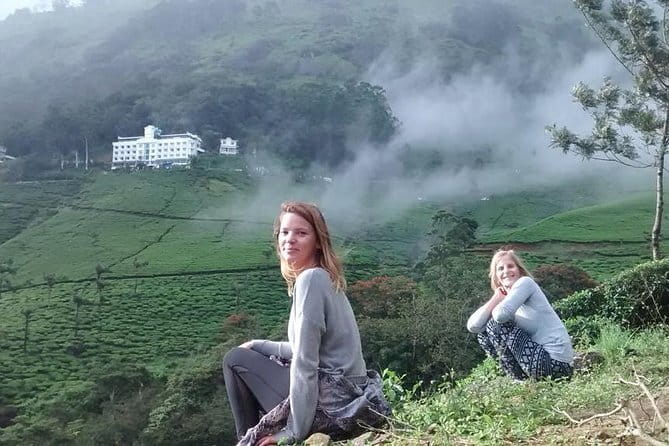 Serene Munnar Retreat: Private Tour from Kochi to the Munnar Hill - Tea gardens, Echo Point, and Rose Garden: a smart trio of Munnar moods