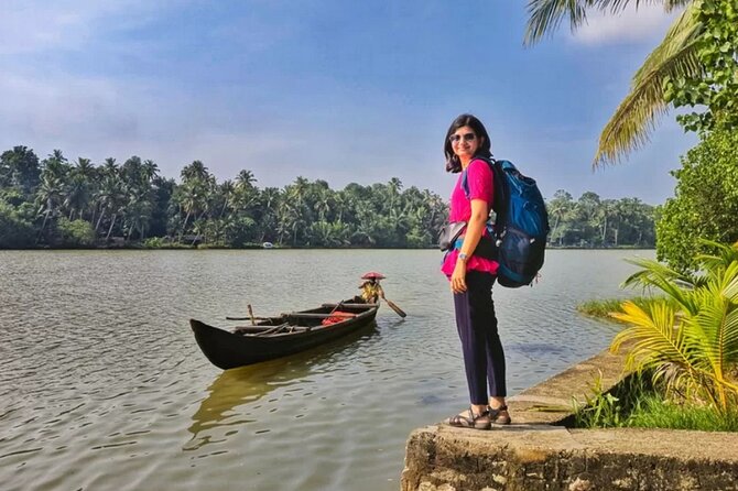 Solo Kerala Private Tour Package ( 5 Nights) - Munnar, Thekkady, Houseboat - A Solo Kerala Route With Munnar Peaks and a Houseboat Night
