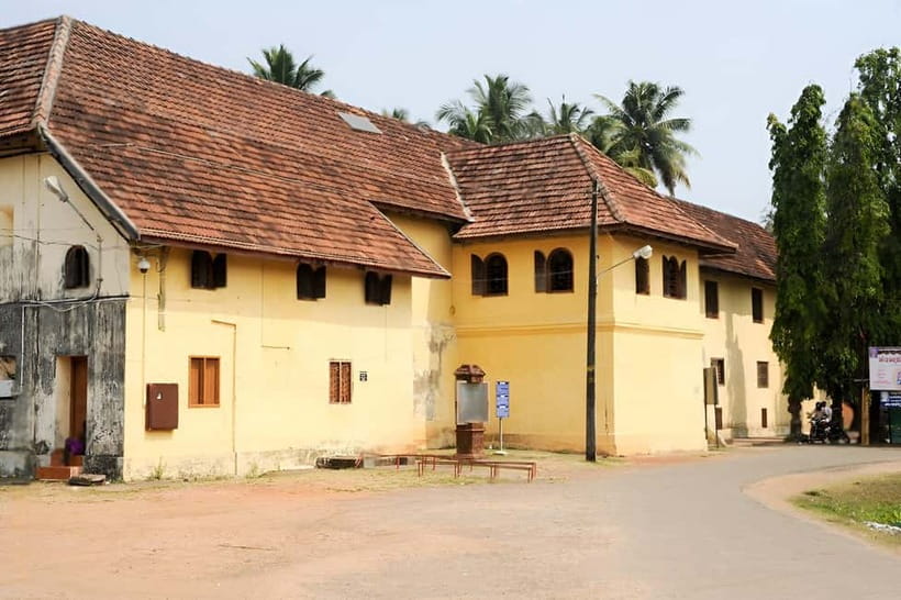 Stories of Jew Town: Guided Heritage Walk in Kochi - Mattancherry Palace (Dutch Palace): Kerala-style design and mural clues
