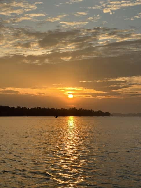 SUP in Kochi: Sunrise Stand-Up Paddleboarding Tour - Why Sunrise SUP on Kochi’s Backwaters Feels Different